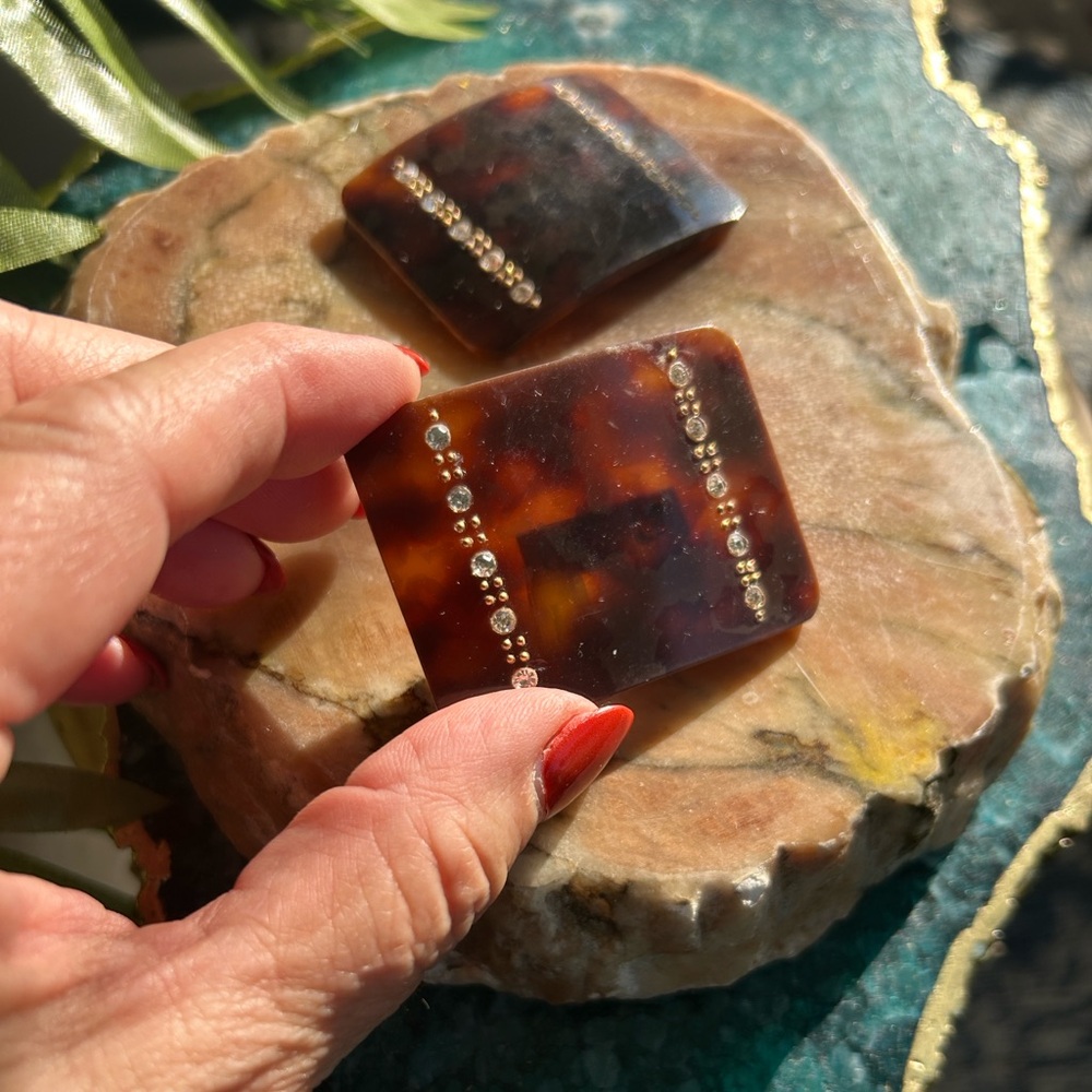 Vintage TortoiseShell Shoe Clips with Rhinestones - Picture 3 of 11